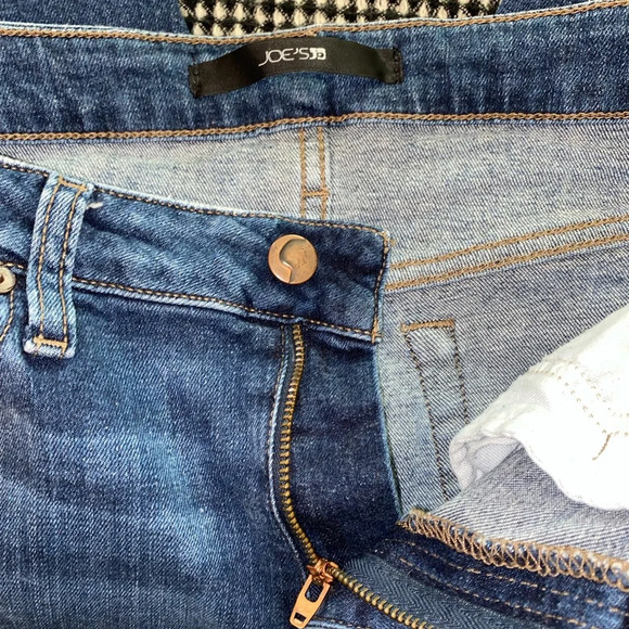 Joe's Jeans Skinny Ankle Distressed Dark Wash Denim - Picture 6 of 7